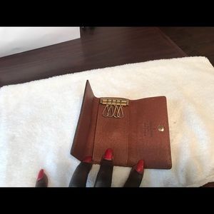 Authentic Louis Vuitton Monogram 4 key Multicles